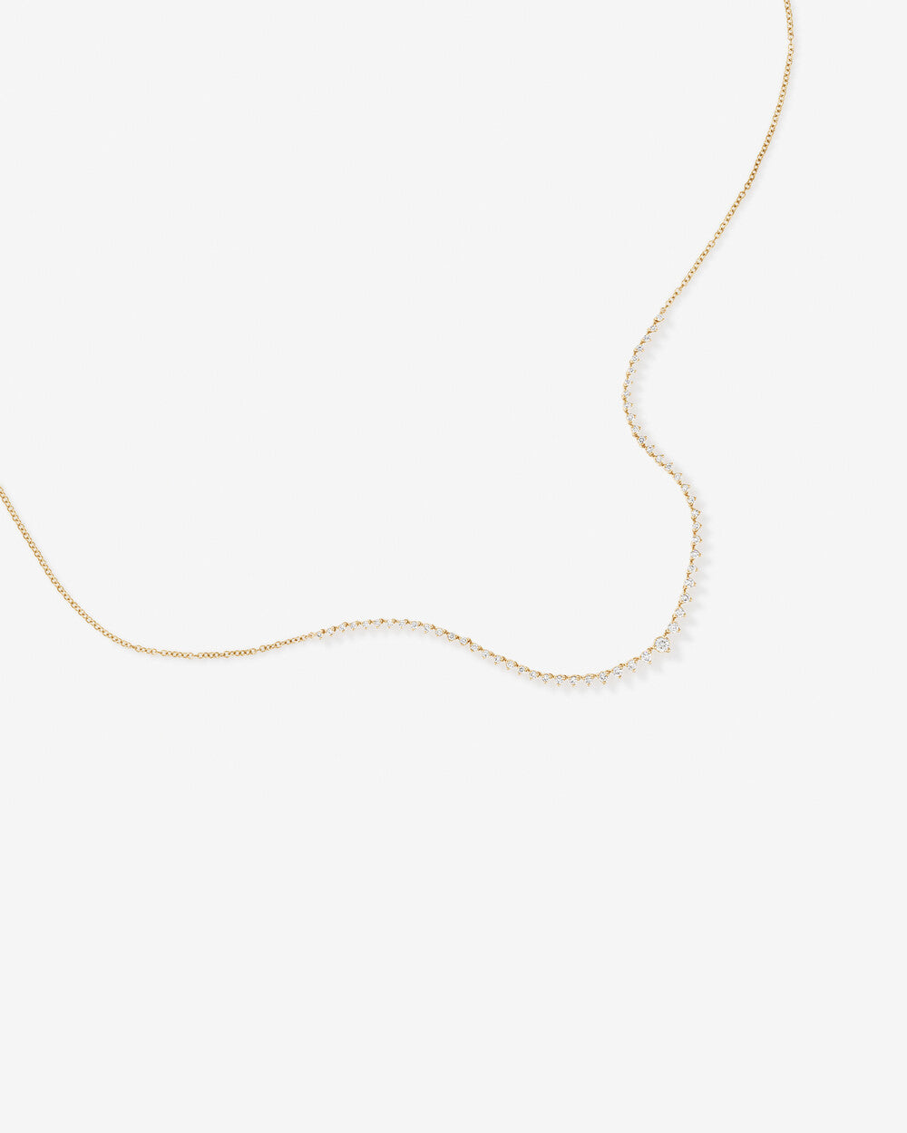 Round Graduated Lab-Grown Diamond Necklace in Yellow Gold