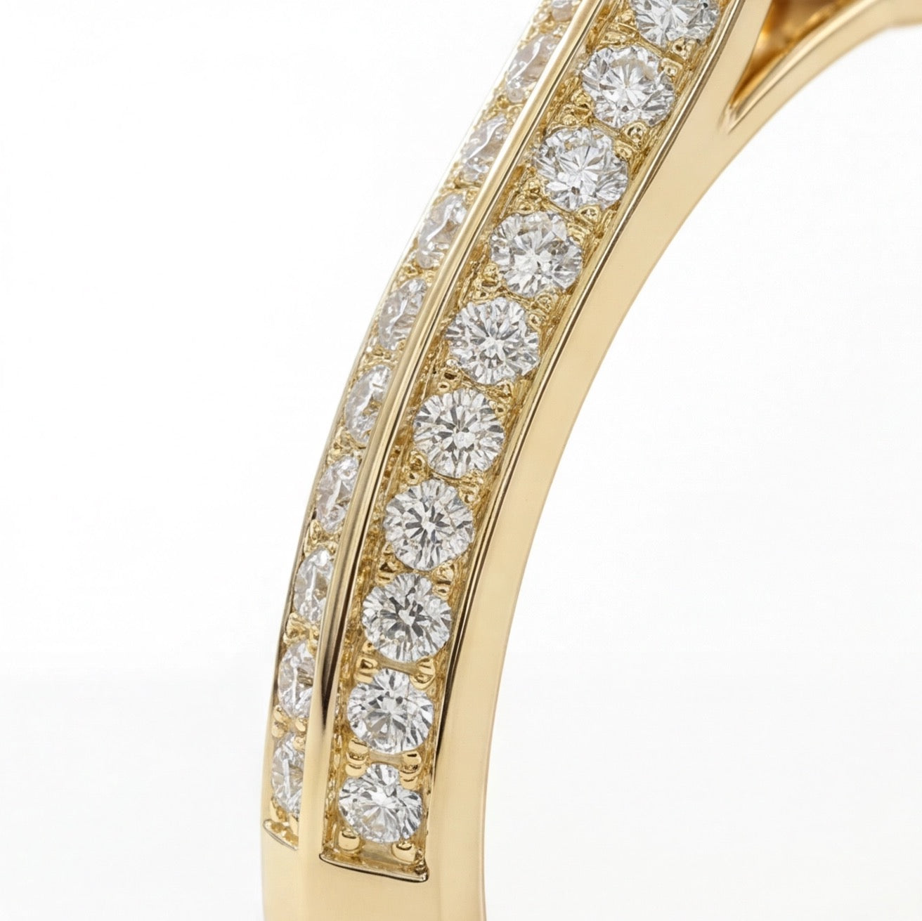Éclat Oval Cut Lab Grown Diamond Engagement Ring in Yellow Gold My Store