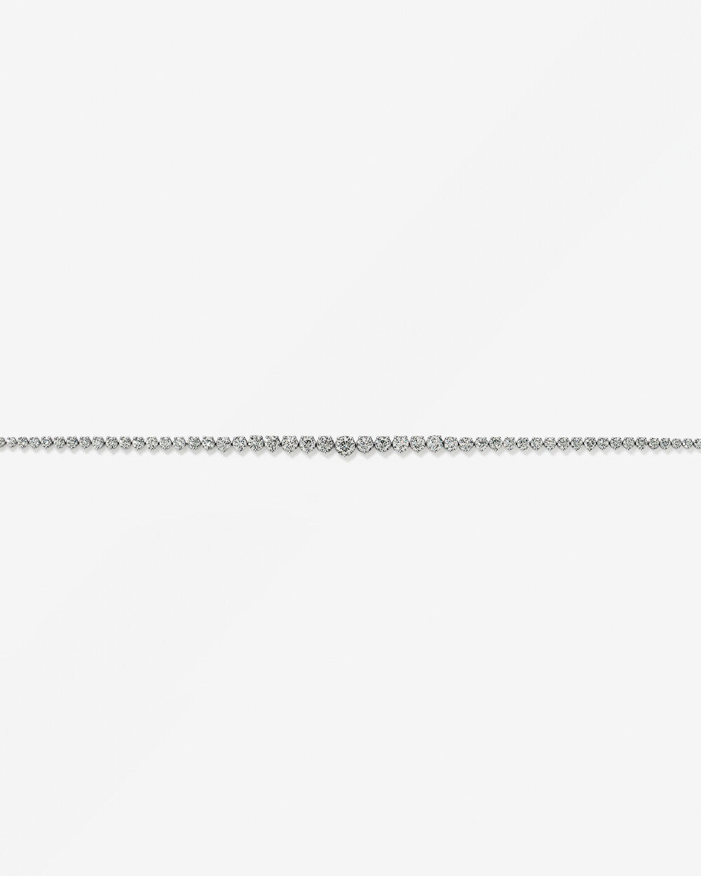 Round Graduated Lab-Grown Diamond Necklace in White Gold