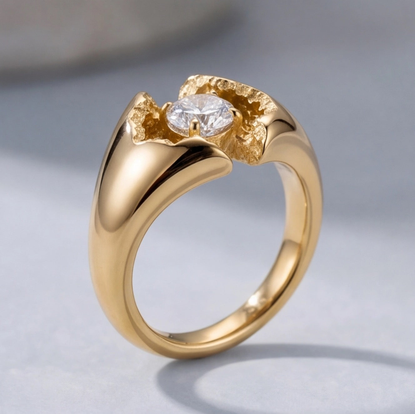Éclos Round Cut Lab Grown Diamond Ring in Yellow Gold My Store