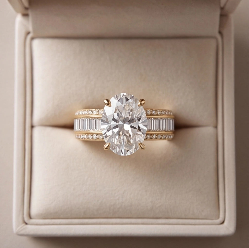 Éclat Oval and Baguette Lab Diamond Ring in Yellow Gold My Store