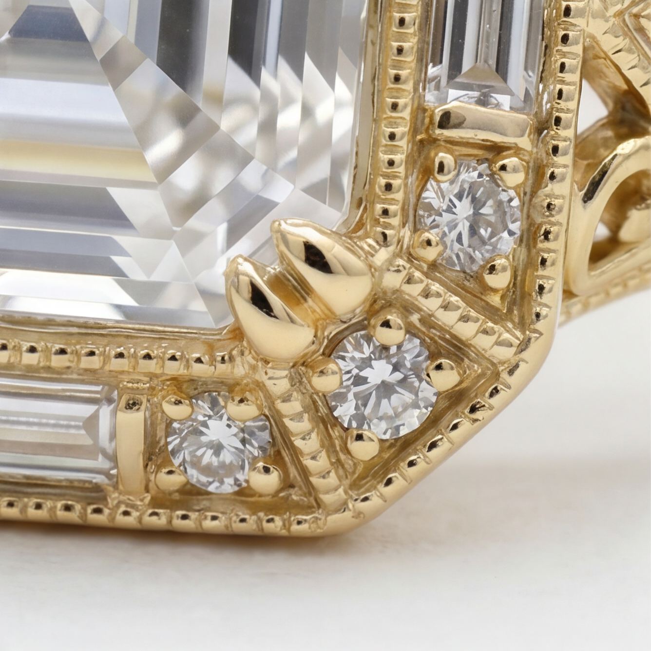 Prisme Asscher Cut Lab Grown Diamond Halo Ring in Yellow Gold My Store