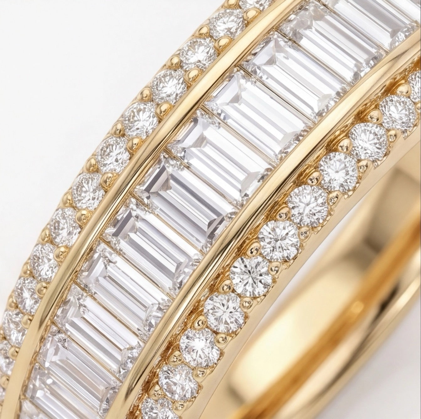 Éclat Oval and Baguette Lab Diamond Ring in Yellow Gold My Store