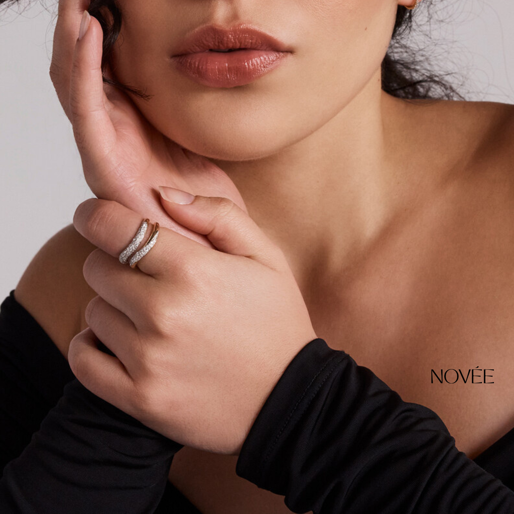 Twisted Pavé Diamond Band in 18K Yellow Gold Modern Wave Stacking Ring