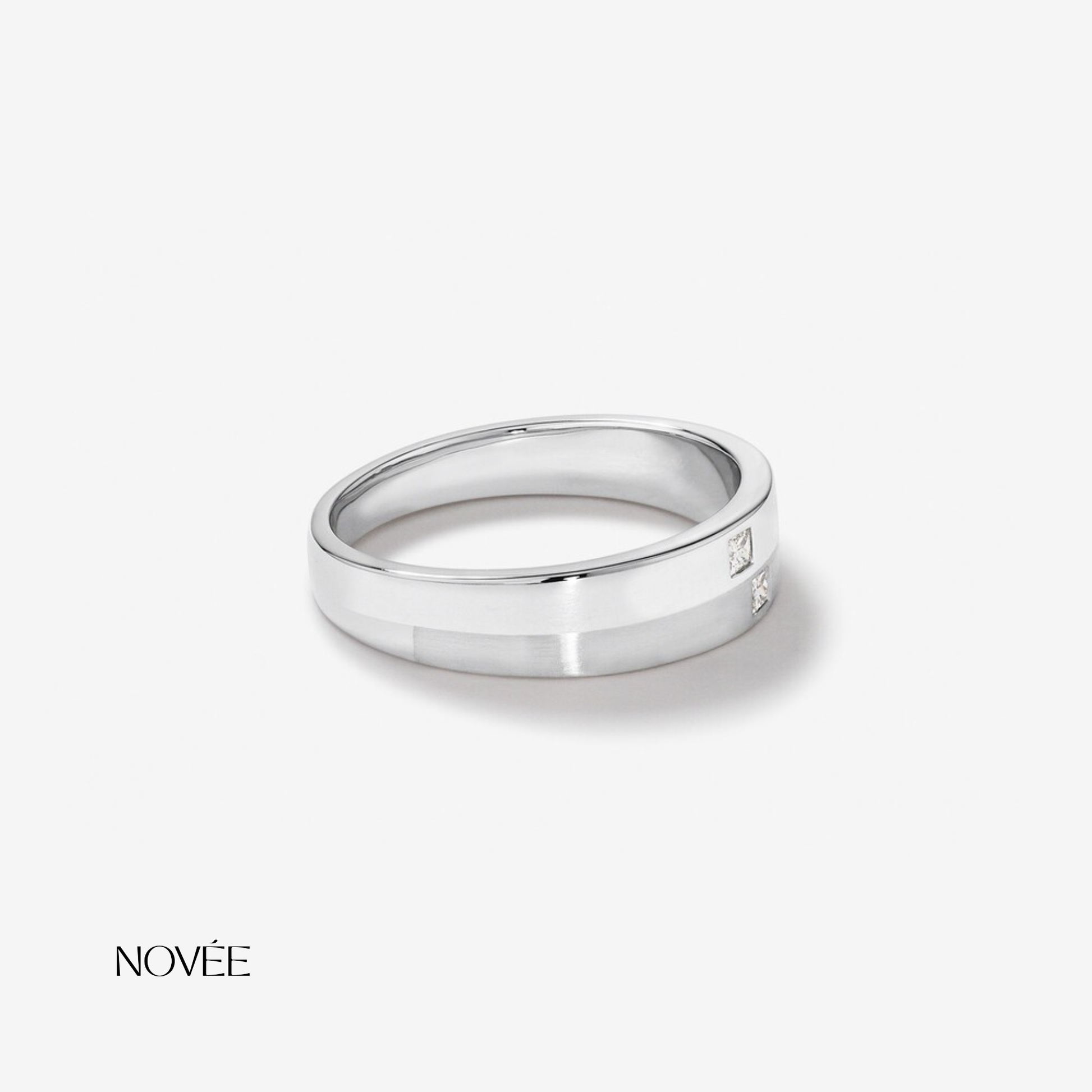 Minimal Gold Band Ring With Double Diamond Accent Design